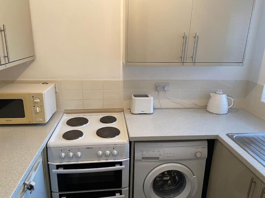 One Bedroom Ground Floor Flat Central Chichester Zewnętrze zdjęcie